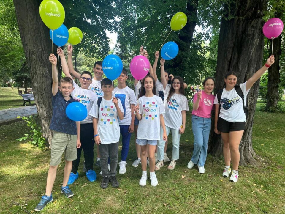 Logiscool Suceava, parte din rețeaua internațională de școli de programare pentru copii și adolescenți, invită elevii la programele săptămânale de vacanță LOGICAMPS și la noile ateliere (one session)