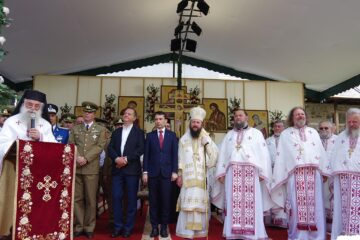 Sf. Liturghie a fost oficiată de Episcopul-Vicar al Arhiepiscopiei Sucevei și Rădăuților, PS Damaschin Dorneanul