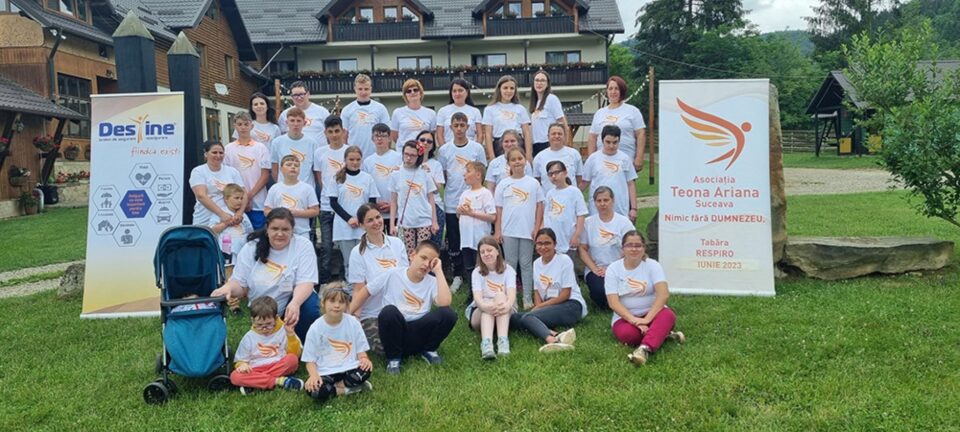 Mai mulți copii nevăzători și părinții acestora, în tabără gratuită la Vama, organizată de Asociația Teona Ariana Suceava