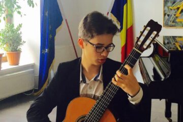 Recital extraordinar de chitară susținut de Samuel Duciuc, vineri, la Biblioteca Bucovinei
