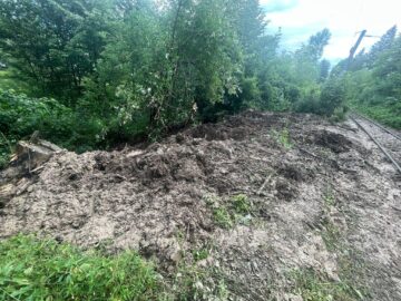 Alunecare de teren în zona Pojorâta- Sadova