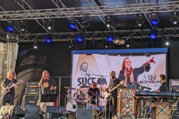 Mike Godoroja & The Blue Spirit
