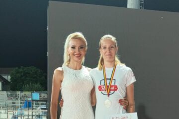Antrenoarea Erzilia Țâmpău și atleta Talida Sfarghiu