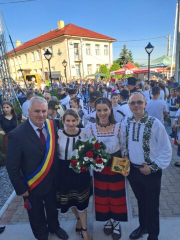 Festivalul folcloric „Din stejar, stejar răsare”, ediția a IX-a, la Cajvana
