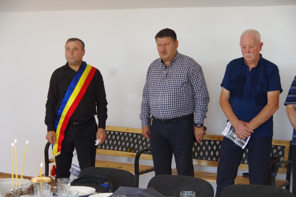 Primarul din Liteni, Tomiță Onisii, spune că și noua sală de sport din oraș va fi finalizată în această toamnă