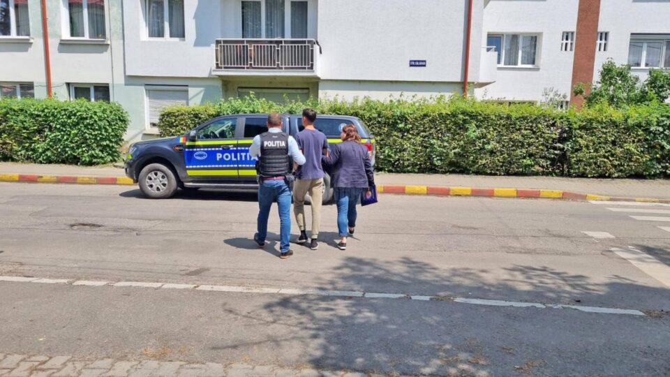 Tânărul reținut pentru maltratarea pisicii