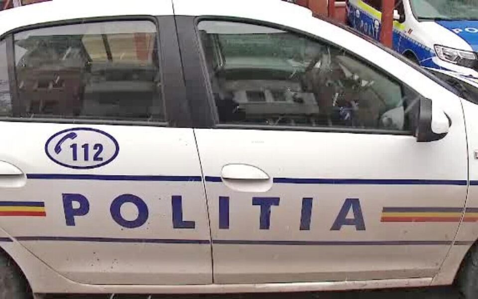 Un bărbat de 81 de ani a suferit mai multe leziuni după ce a provocat un accident, iar în plus s-a ales și cu dosar penal Un bărbat de 81 de ani a suferit mai multe leziuni după ce a provocat un accident, iar în plus s-a ales și cu dosar penal