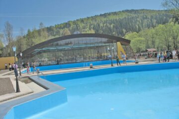 În județul Suceava sunt 33 de bazine de înot și piscine cu apa de îmbăiere monitorizată permanent de Direcția de Sănătate Publică