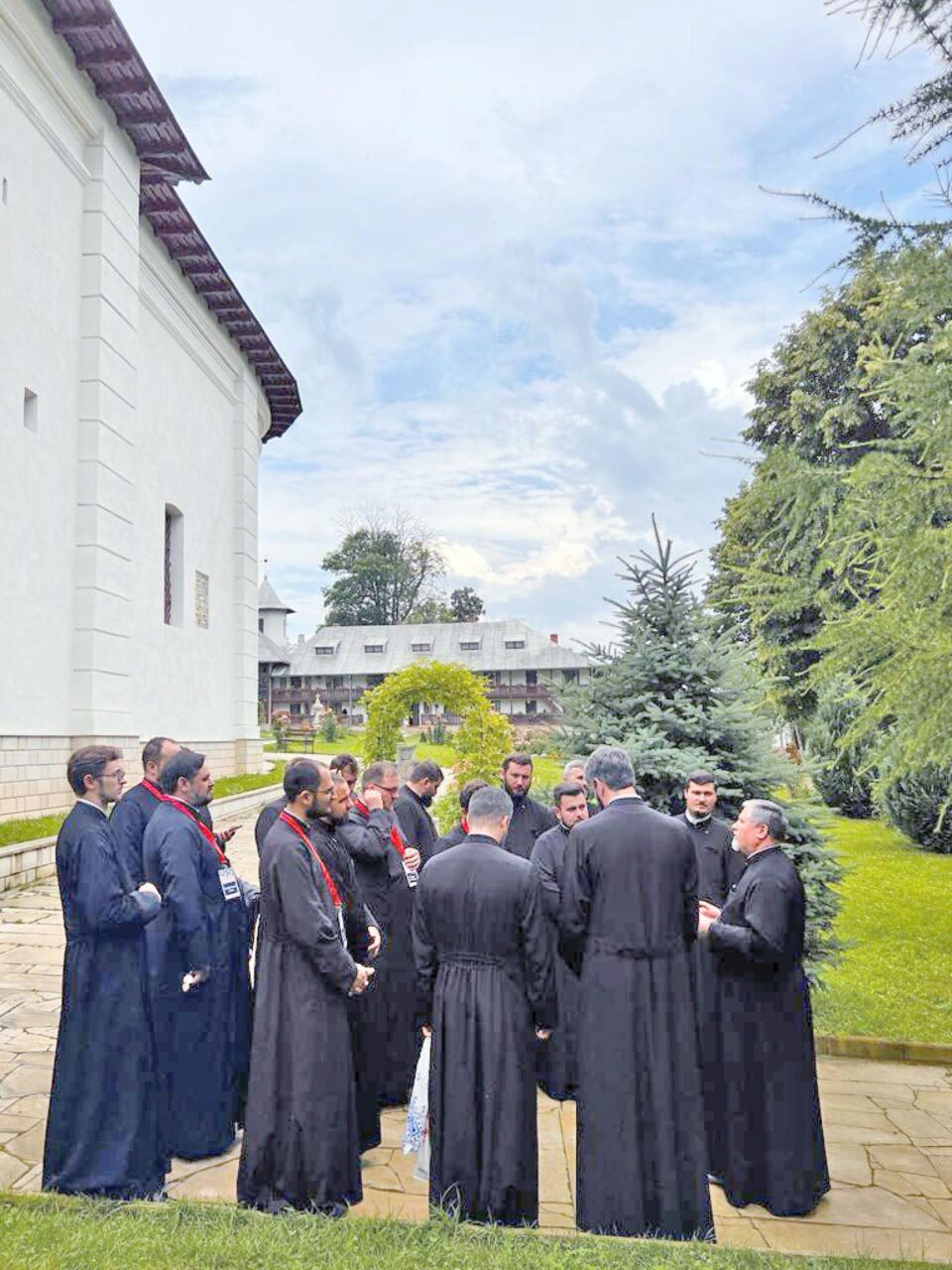 Cursuri de formare pentru tinerii preoți din Arhiepiscopia Sucevei și Rădăuților Cursuri de formare pentru tinerii preoți din Arhiepiscopia Sucevei și Rădăuților