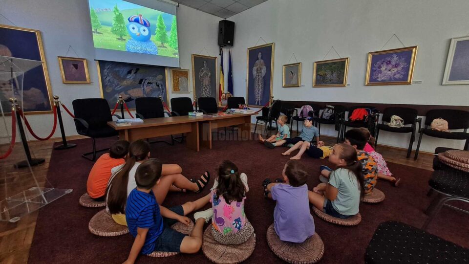Programul „Bibliovacanța” pentru copii, în plină desfășurare la Biblioteca Bucovinei Programul „Bibliovacanța” pentru copii, în plină desfășurare la Biblioteca Bucovinei