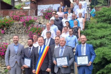 Simpozionul Internațional „Viitorul Comun în Spațiul Comunității Europene” organizat de Primăria Slănic Moldova, cu primari și parlamentari din România și Republica Moldova