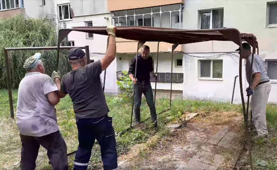 Lucian Harșovschi a dat asigurări că astfel de lucrări vor continua în tot municipiul Suceava Lucian Harșovschi a dat asigurări că astfel de lucrări vor continua în tot municipiul Suceava