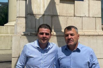 Deputatul PSD de Suceava Gheorghe Șoldan și primarul comunei Vulturești, Cornel Salamaha