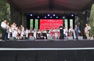 Premiile Concursului Interjudețean de Folclor ,,Șezătoarea copiilor’’ Fălticeni