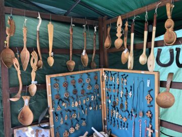 Meșterii populari au venit la Festivalul ”Lume, lume...Hai la târg” cu o ofertă extrem de bogată de produse meșteșugărești