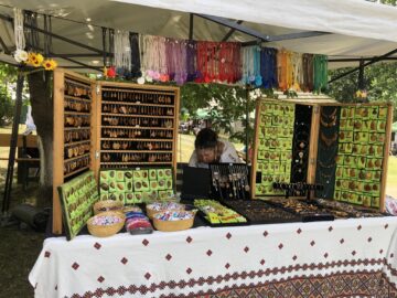 Meșterii populari au venit la Festivalul ”Lume, lume...Hai la târg” cu o ofertă extrem de bogată de produse meșteșugărești