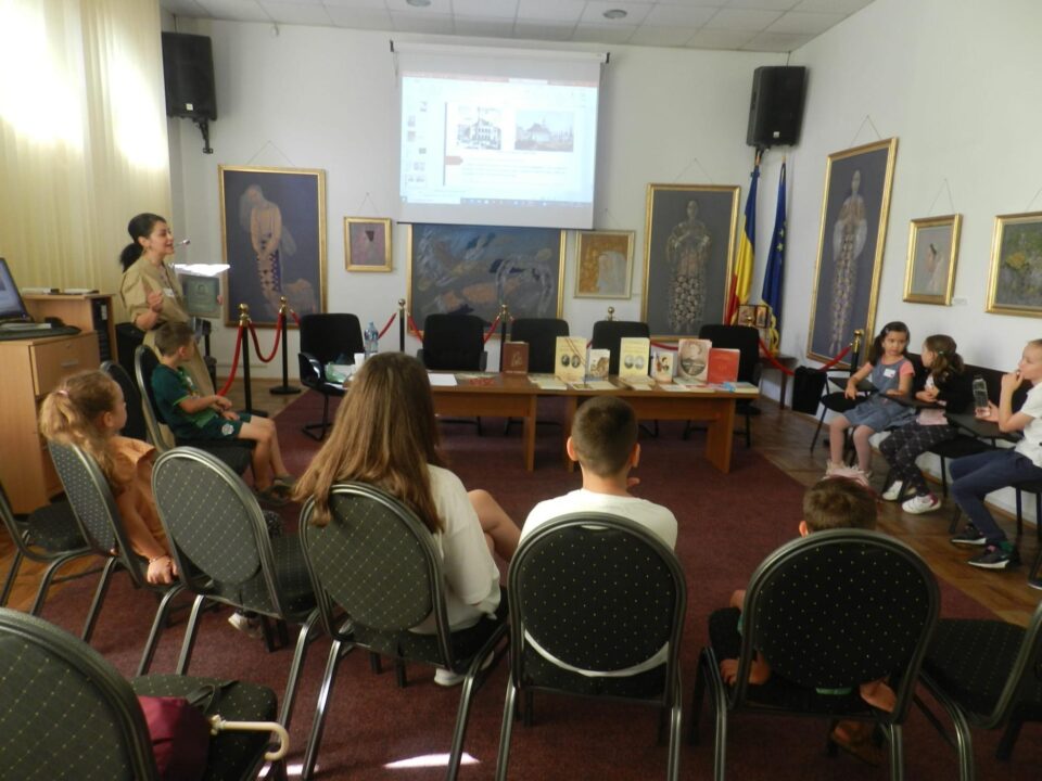 „O porție de cultură” pentru copiii înscriși la Clubul deschis la Biblioteca Bucovinei