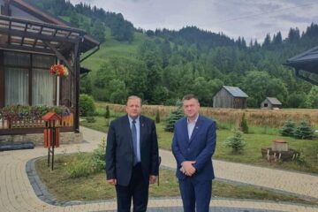 Deputatul Bogdan Gheorghiu și președintele CJ Suceava, Gheorghe Flutur