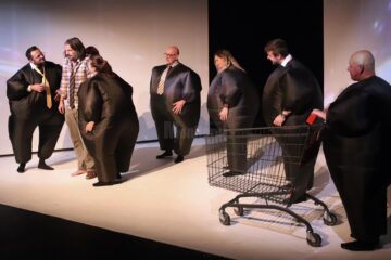 Spectacolul „Rinocerii” de Eugène Ionesco, în regia lui Alain Timár