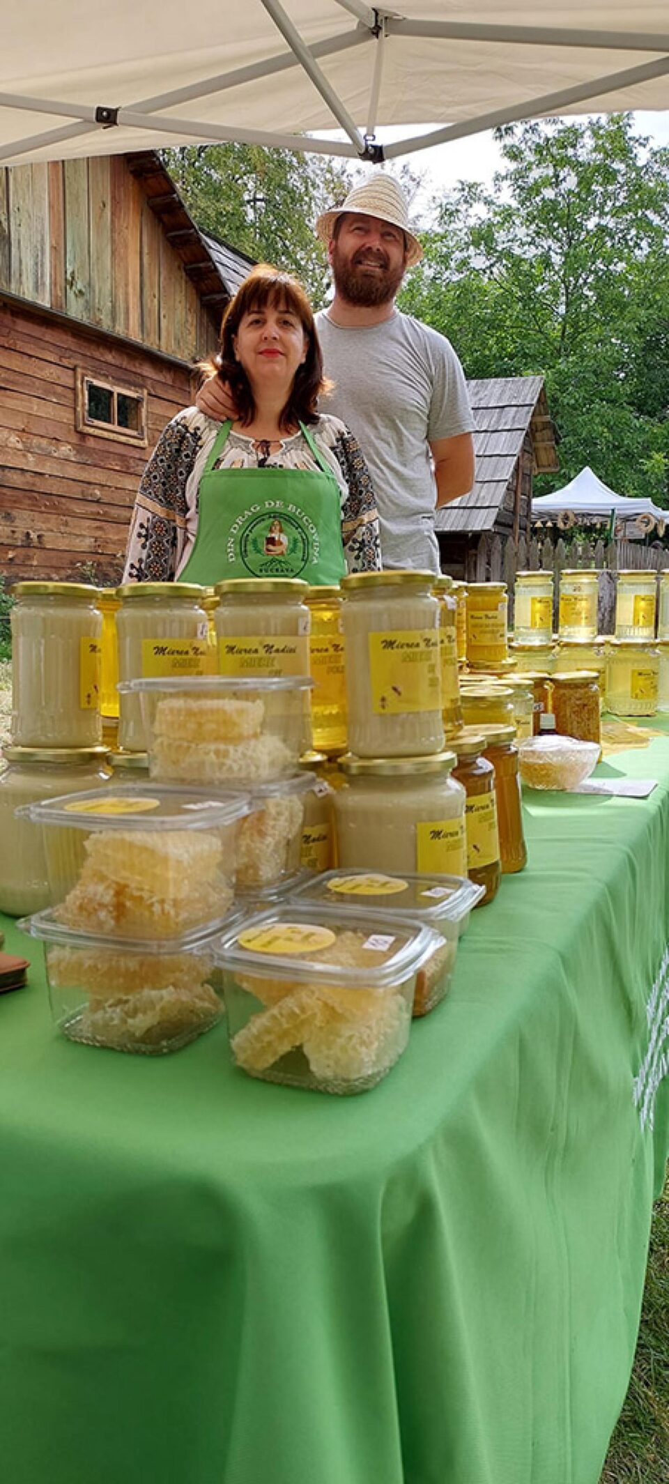 Soții Lelcu încearcă să se orienteze spre comerțul la borcan, în piețe și târguri