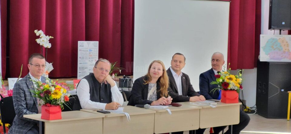 Ligia Deca a participat la un program de formare al profesorilor suceveni, la Vicovu de Sus Ligia Deca a participat la un program de formare al profesorilor suceveni, la Vicovu de Sus