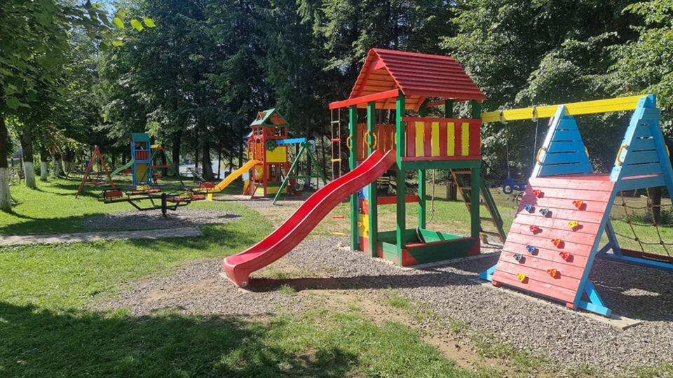 Parc de joacă din Crucea