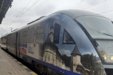Trenul ”Săgeata albastră” revine pe traseul Suceava - Putna