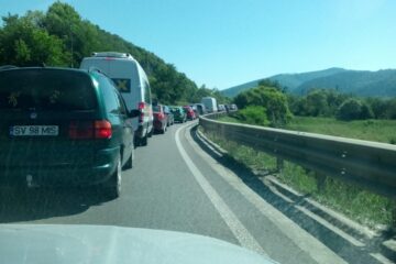 Trafic de coșmar pe drumul european 58, în zona Gura Humorului
