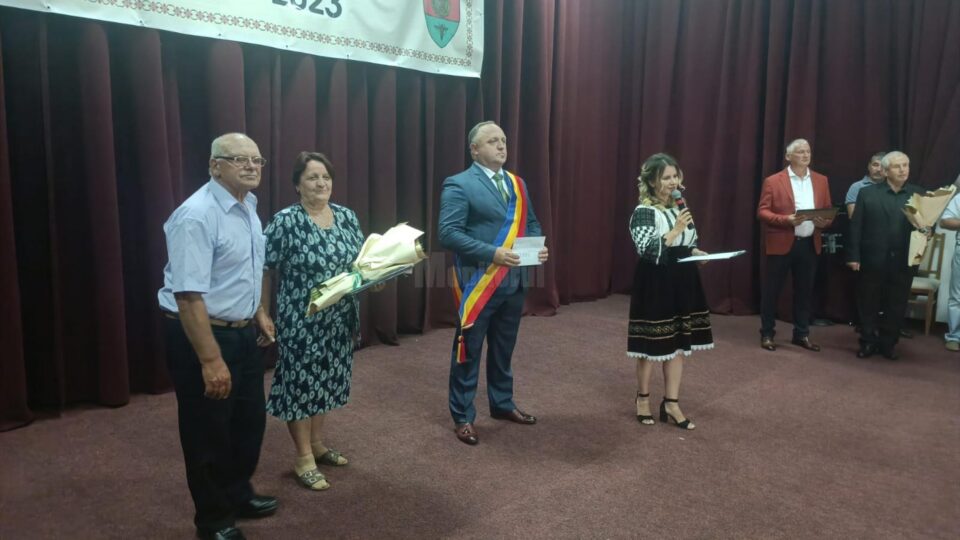 Festivitatea de premiere a cuplurilor de aur din comuna Satu Mare