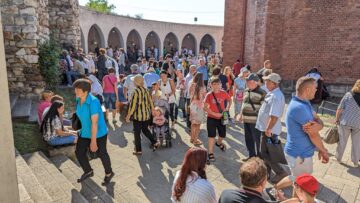 Mii de pelerini au fost prezenți anul acesta la Sanctuarul național marian de la Cacica