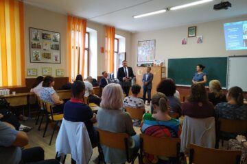 Subiecte legate de problematica autismului, particularitățile și nevoile copilului cu TSA, dezbătute la Rădăuți