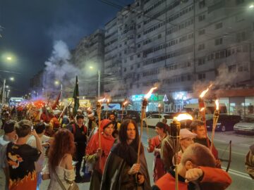 Cea mai mare paradă medievală din țară, de la Suceava, urmărită în stradă de zeci de mii de oameni