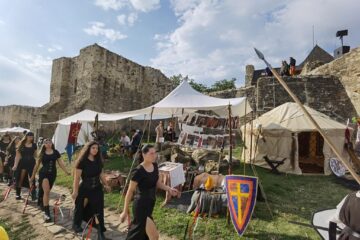 Aproximativ 30.000 de spectatori s-au bucurat de festivalul medieval de la Suceava