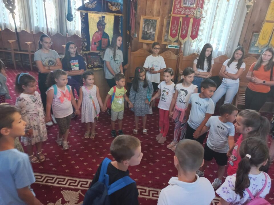 Școală de vară pentru zeci de copii din comuna Gălănești