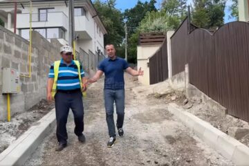 Lucian Harșovschi a verificat în teren lucrările de modernizare a străzii Grădinilor, cea care va asigura accesul auto către Parcul Șipote