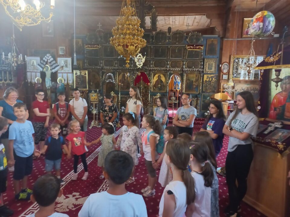 Școală de vară pentru zeci de copii din comuna Gălănești