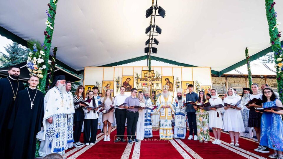 Arhiepiscopia Sucevei și Rădăuților i-a premiat pe elevii suceveni cu media 10 la Evaluarea Națională și la Examenul Național de Bacalaureat