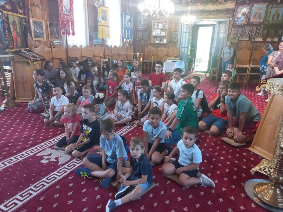 Școală de vară pentru zeci de copii din comuna Gălănești