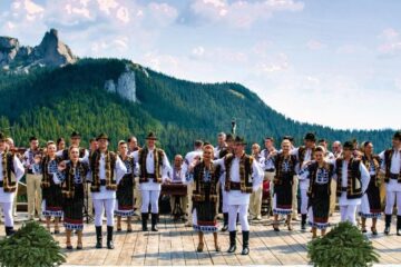 Flutur îi invită pe suceveni și pe turiști să fie prezenți duminică pe Rarău la Sărbătoarea Muntelui