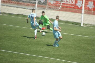 Juniorul Salcea a câștigat clar duelul cu Bradul Putna