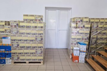 Toți elevii de la Salcea vor primi al doilea an la rând pachete consistente cu rechizite gratuite
