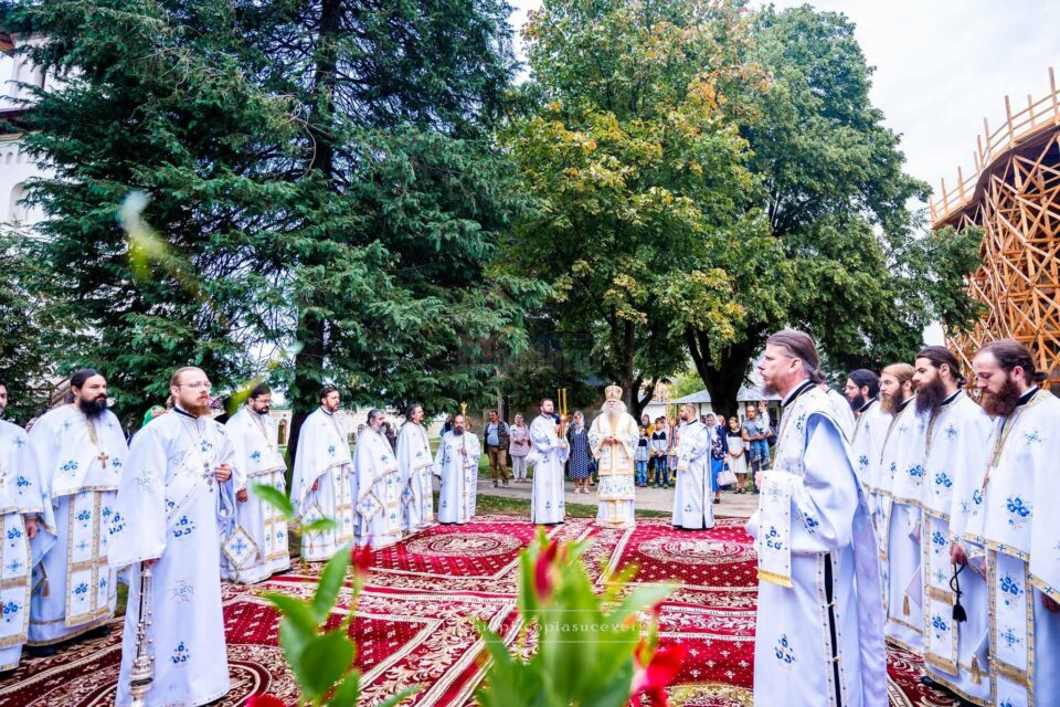„Să dăm lui Hristos roadele virtuților noastre la timpul cuvenit!” – Predica Înaltpreasfințitului Părinte Calinic în Duminica a XIII-a după Rusalii „Să dăm lui Hristos roadele virtuților noastre la timpul cuvenit!” – Predica Înaltpreasfințitului Părinte Calinic în Duminica a XIII-a după Rusalii