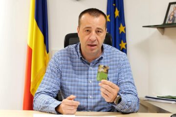 Lucian Harșovschi a anunțat că de miercuri elevii din municipiul Suceava pot să își reîncarce gratuit cartelele de călătorie TPL cu un nou abonament