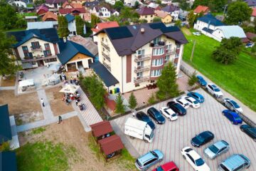 Noul complex turistic Constantin, deschis în Câmpulung Moldovenesc, la poalele masivului Rarău