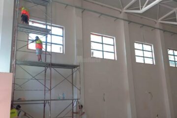 Sala de sport modernă finalizată în timp record la Școala nr. 10 Suceava, de firma Simion Tehnoconstruct