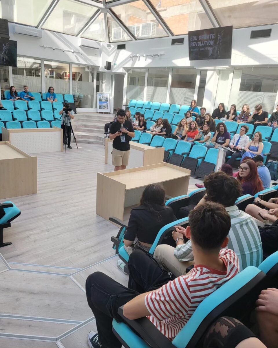 Edu Revolution Debate, prima editie