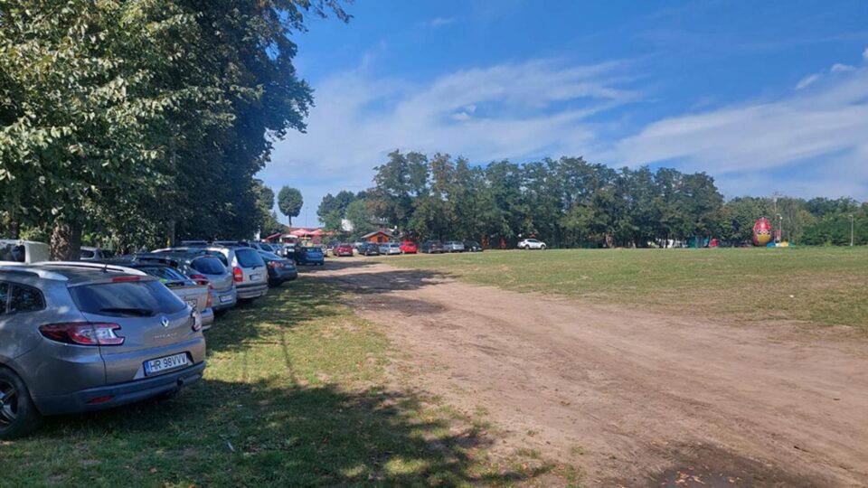 Terenul este folosit și acum ca parcare pentru oaspeții Cetății, Muzeului Satului Bucovinean și ai teraselor din zonă Terenul este folosit și acum ca parcare pentru oaspeții Cetății, Muzeului Satului Bucovinean și ai teraselor din zonă