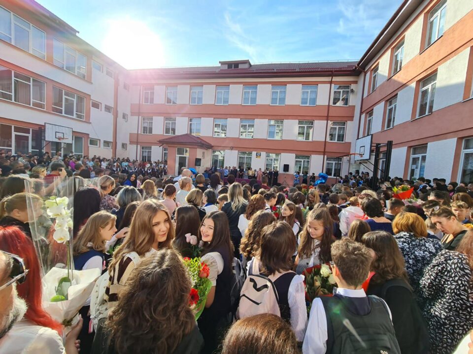 Luni, 11 septembrie, a început școala