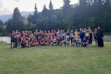 Tabără gratuită la Slătioara pentru 67 de tineri voluntari ATOS