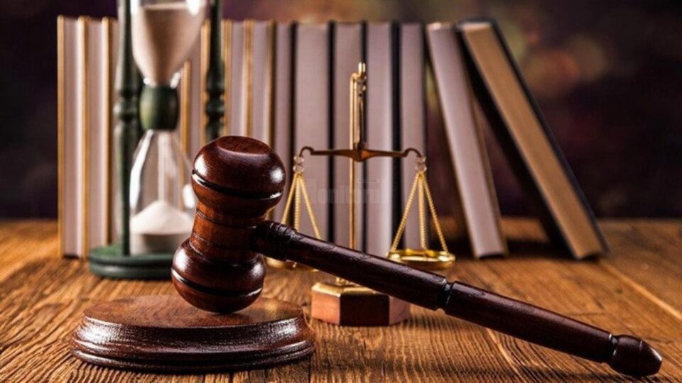 Trei autori ai unei agresiuni sălbatice comise asupra a doi frați și-au aflat pedepsele
